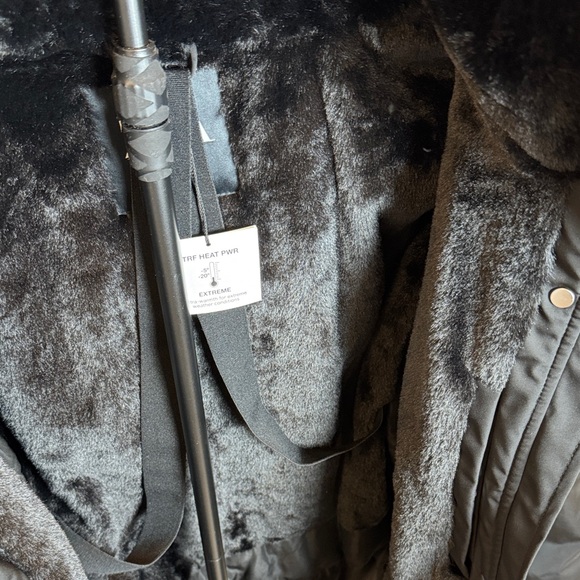 Zara Women’s Black Faux Fur Hooded Jacket size Small NWT - Picture 10 of 12